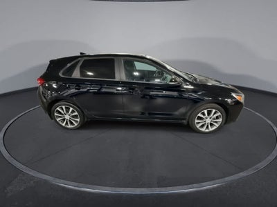 Hyundai Elantra GT automático de 2019