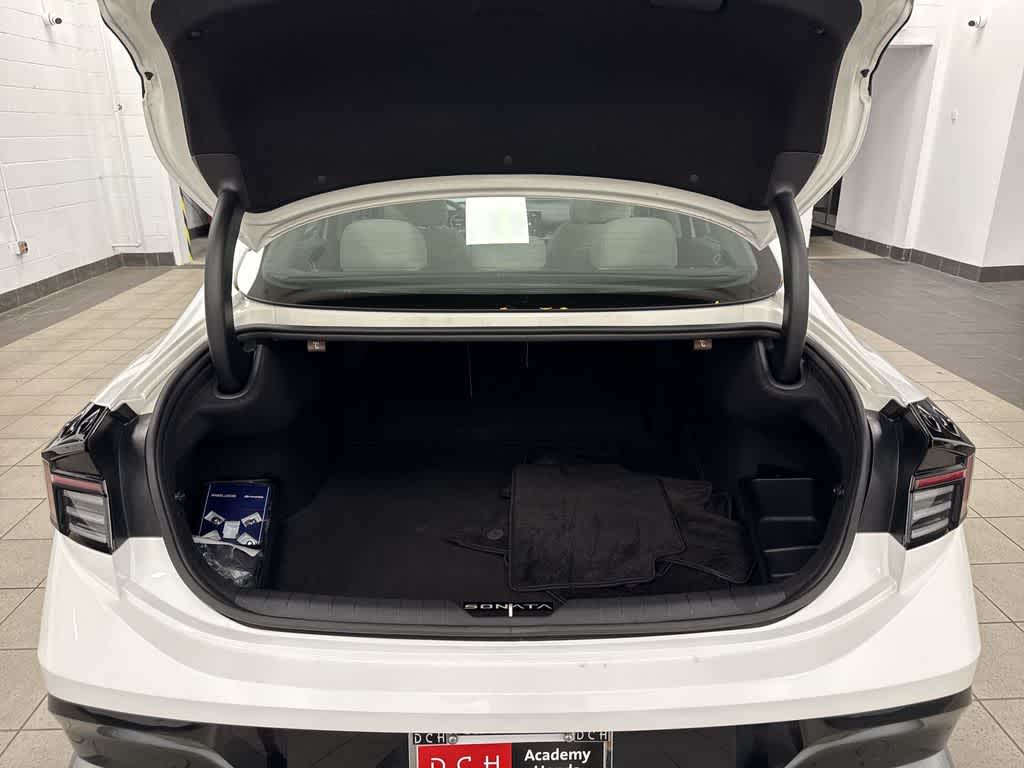 Hyundai Sonata SEL 2024