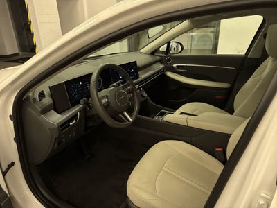 Hyundai Sonata SEL 2024