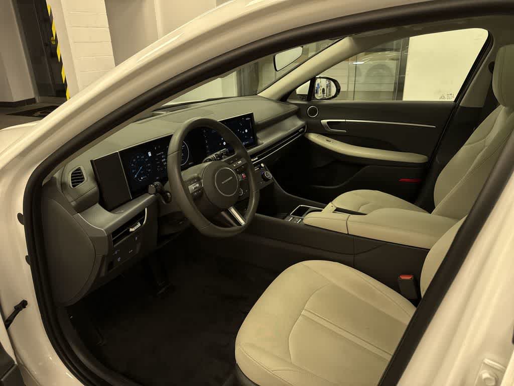 Hyundai Sonata SEL 2024