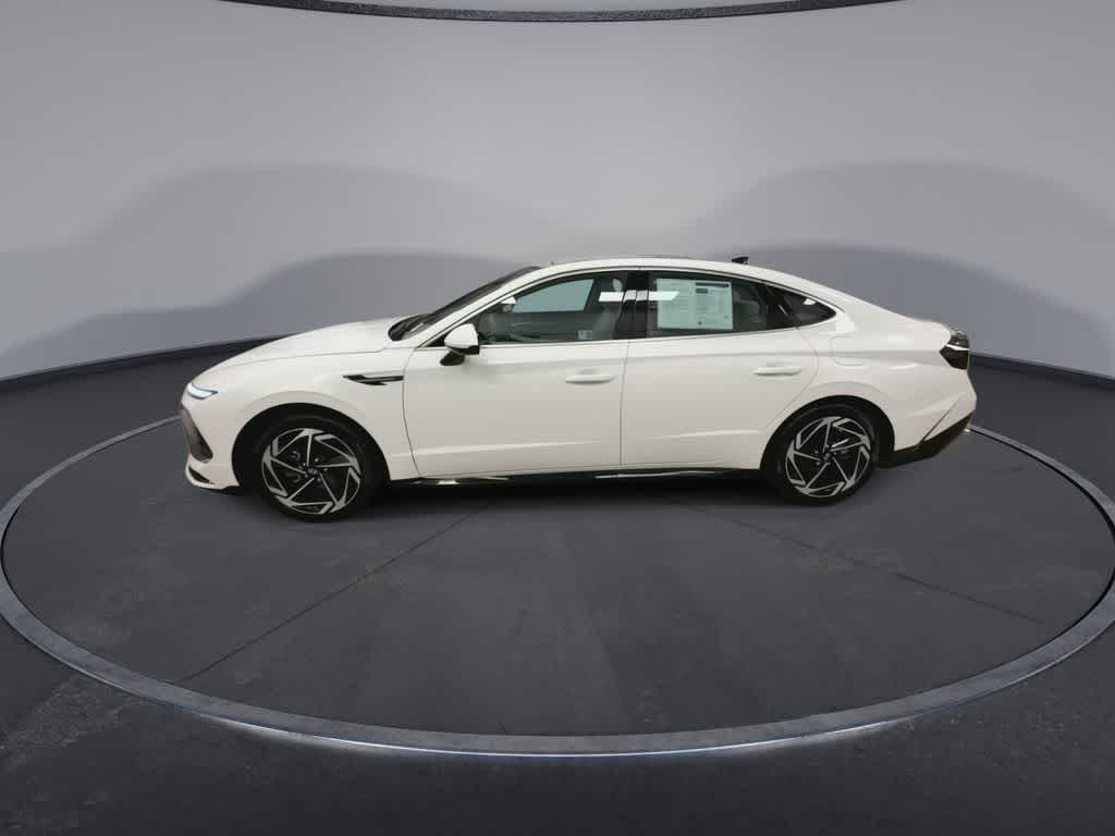 Hyundai Sonata SEL 2024