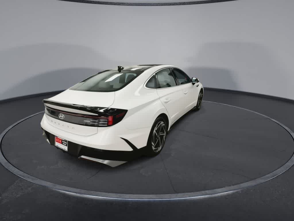 Hyundai Sonata SEL 2024