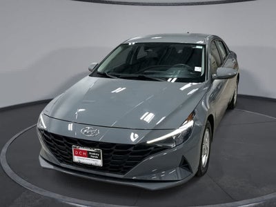 Hyundai Elantra SE 2022