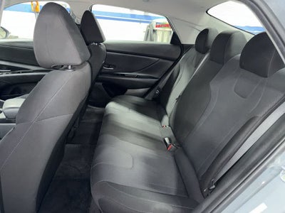 Hyundai Elantra SE 2022