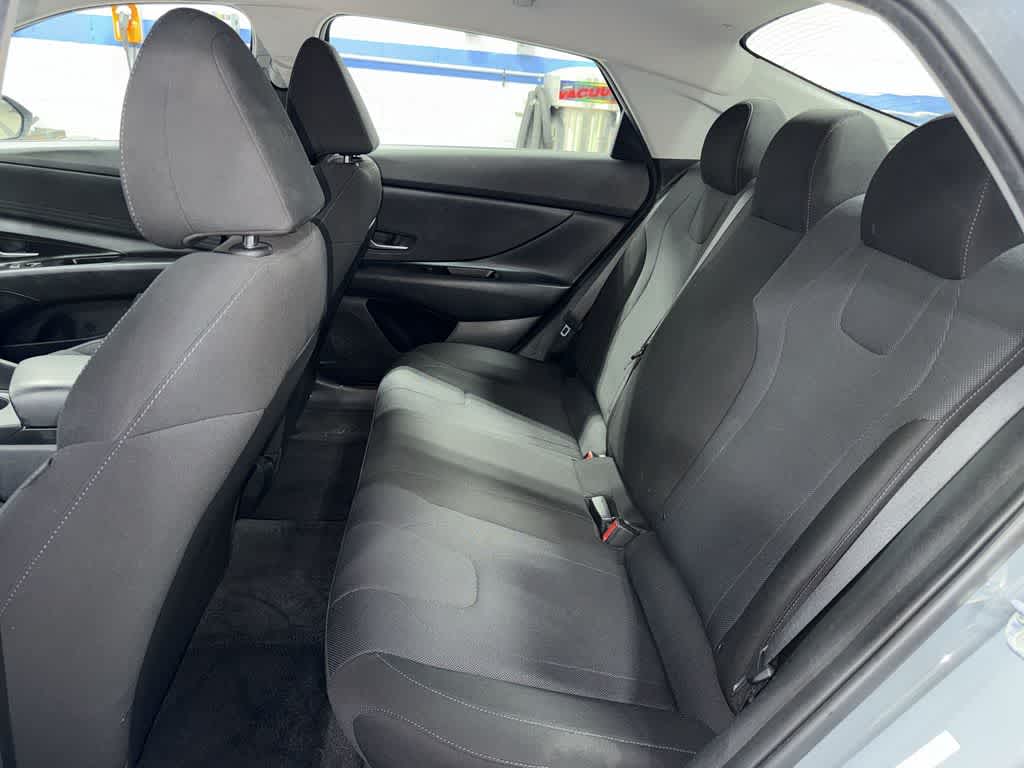 Hyundai Elantra SE 2022