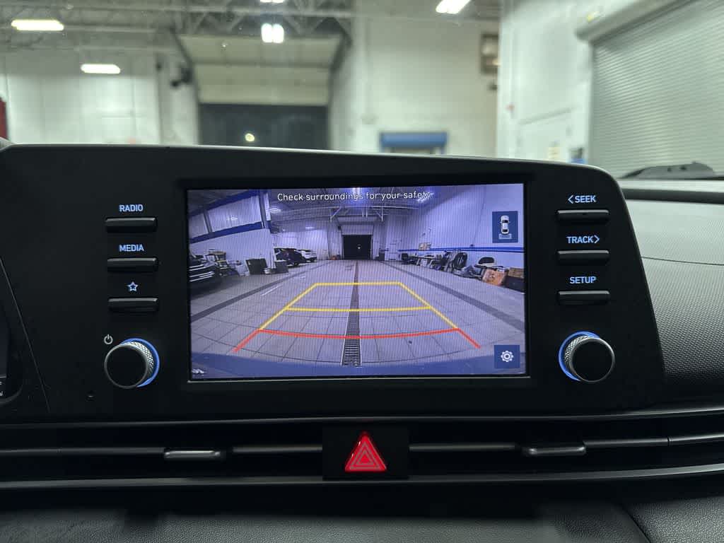 Hyundai Elantra SE 2022