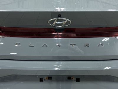 Hyundai Elantra SE 2022