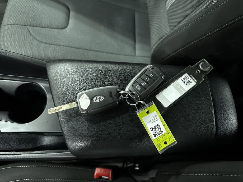 Hyundai Elantra SE 2022