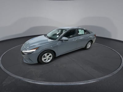 Hyundai Elantra SE 2022