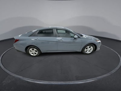 Hyundai Elantra SE 2022