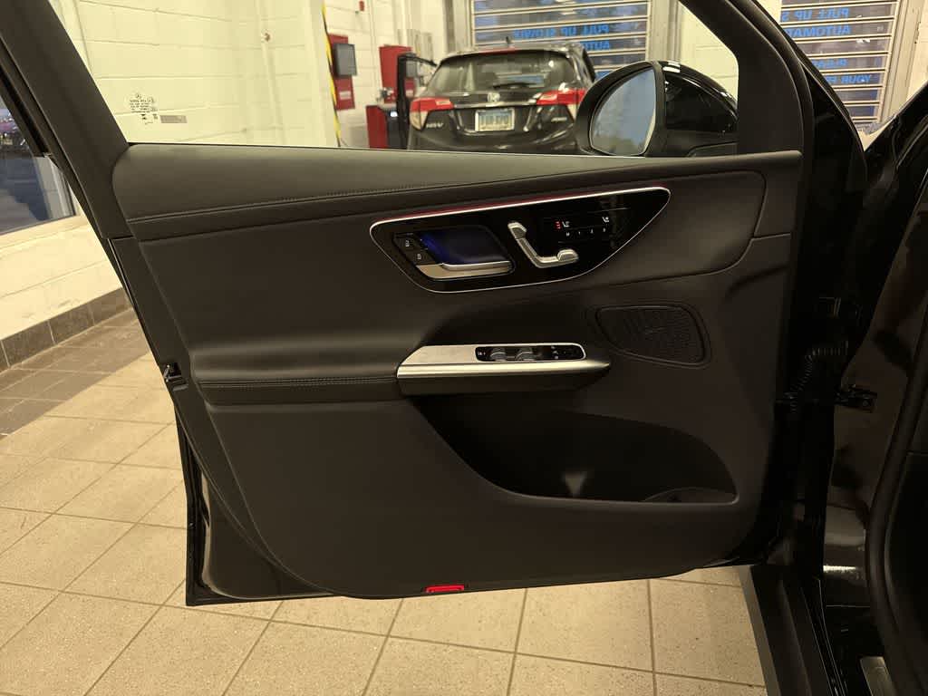 Mercedes-Benz GLC 300 2023 GLC 300