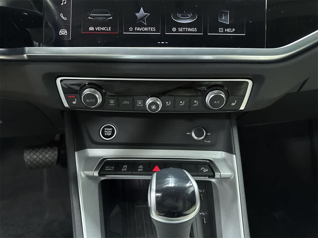 Audi Q3 S line Premium 2024