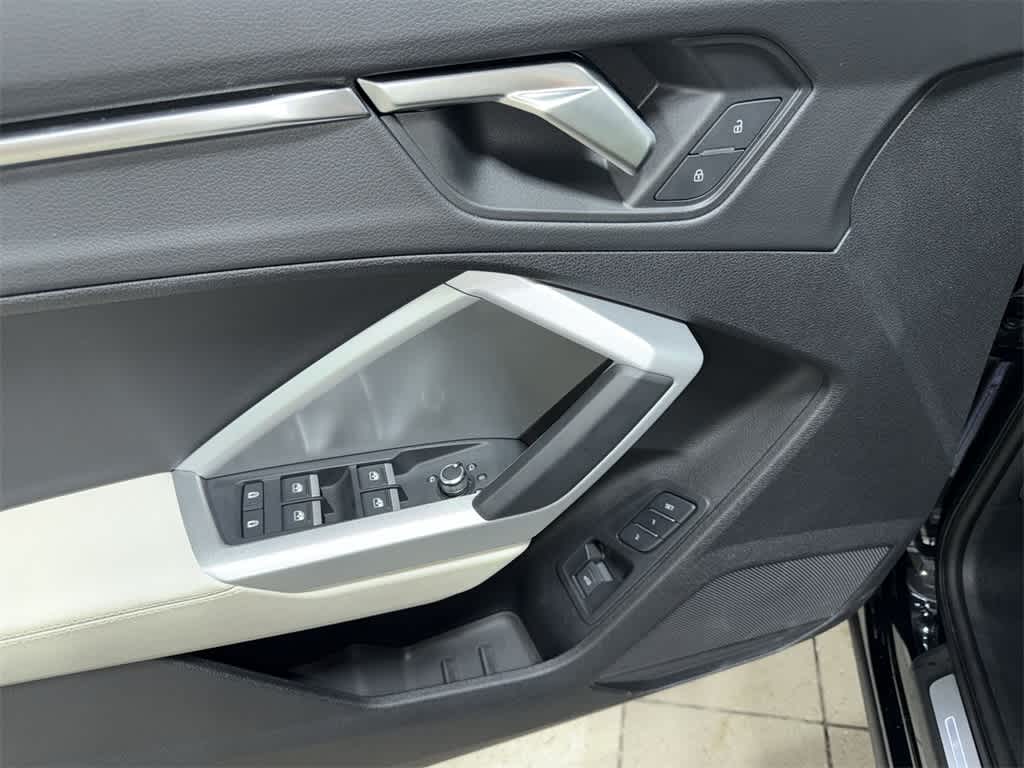 Audi Q3 S line Premium 2024