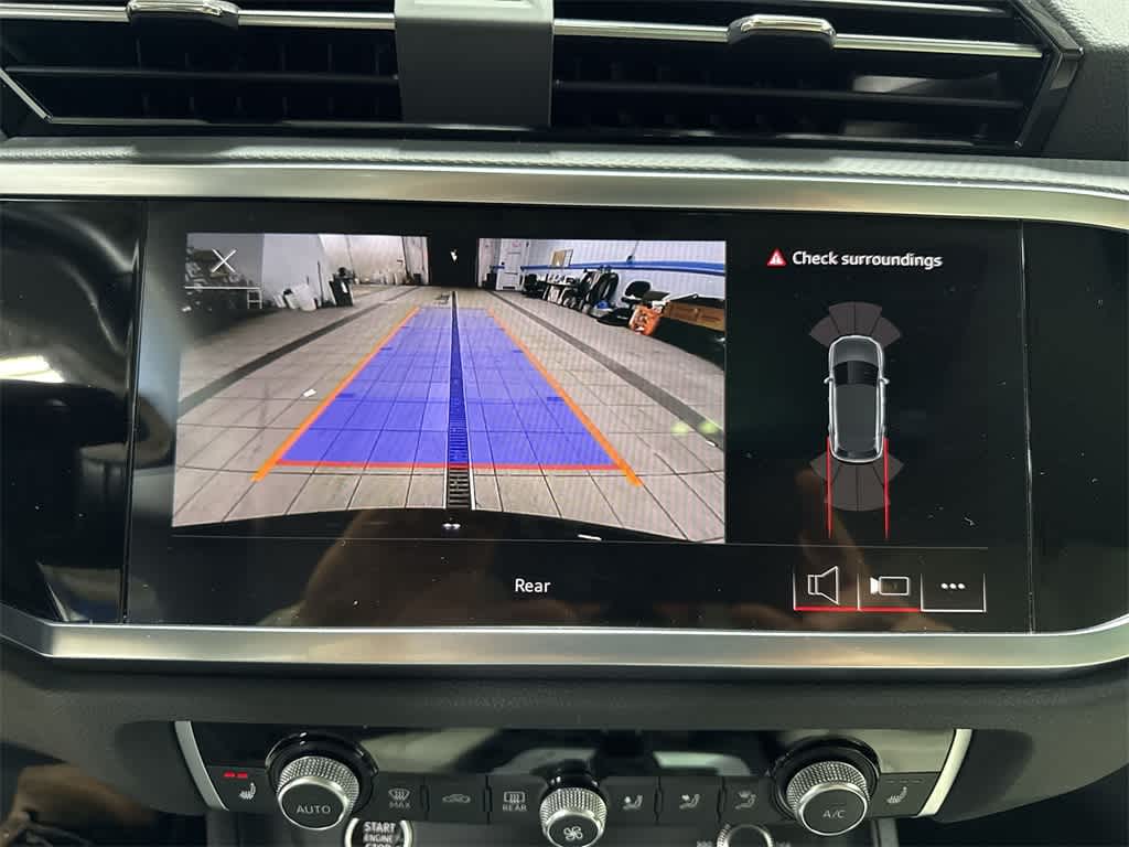 Audi Q3 S line Premium 2024