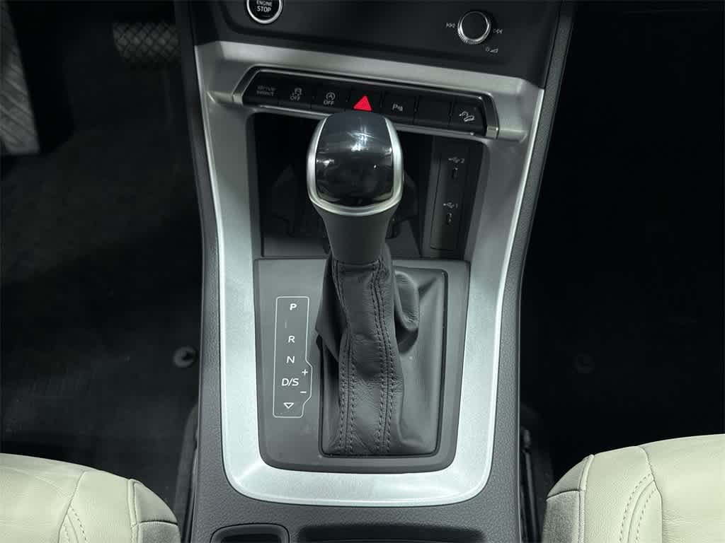 Audi Q3 S line Premium 2024