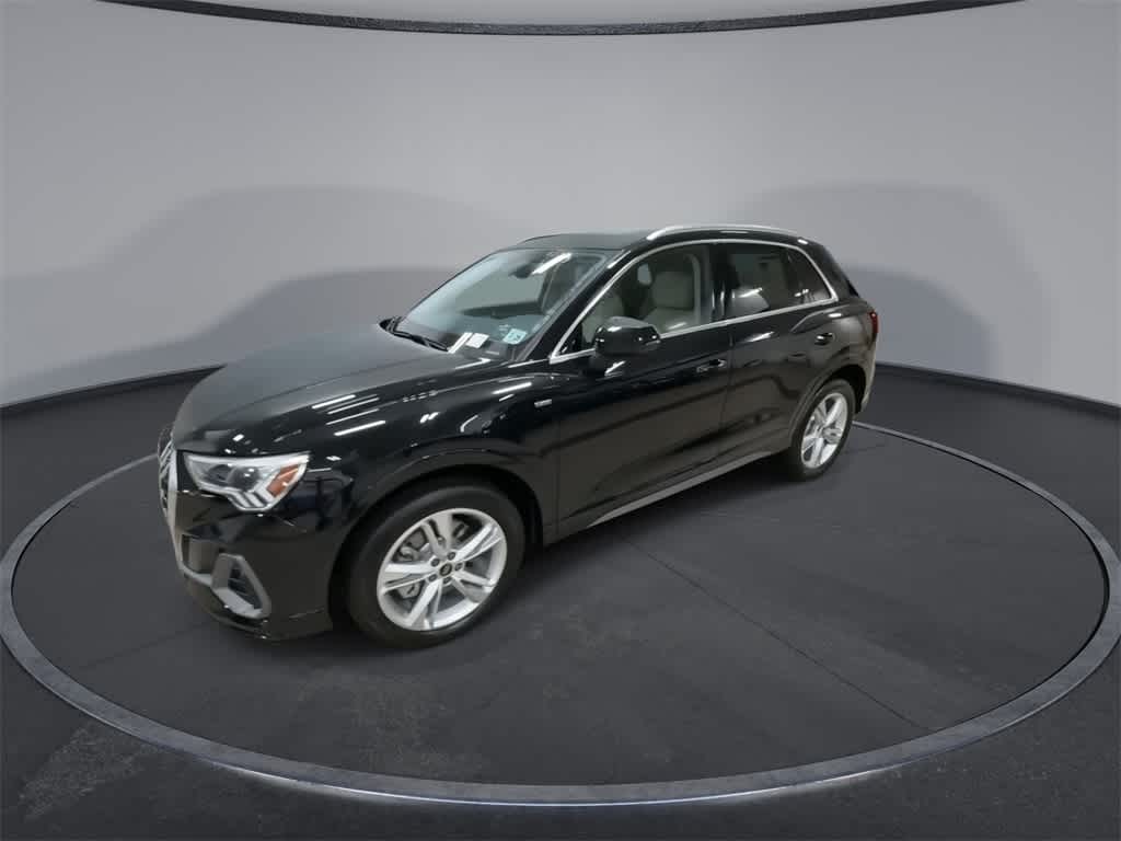 Audi Q3 S line Premium 2024