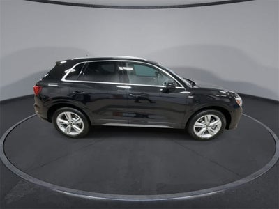 Audi Q3 S line Premium 2024