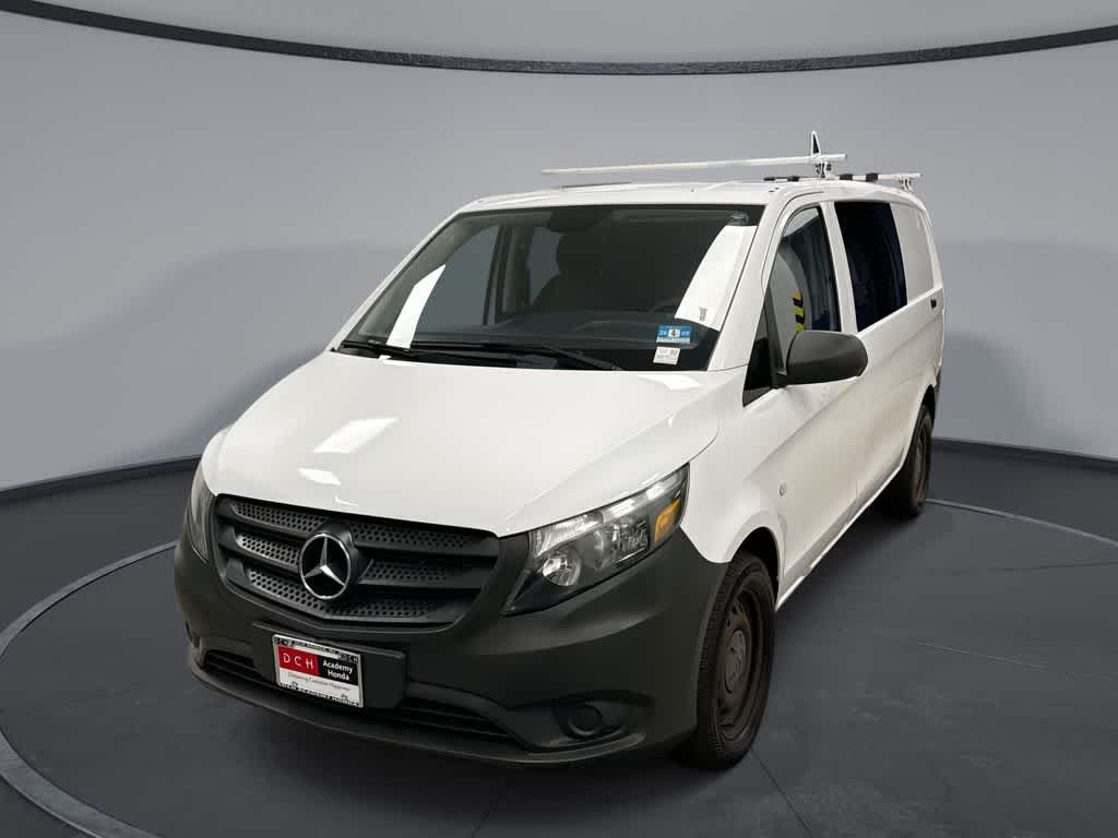 Furgoneta de carga Mercedes-Benz Metris 2017, techo estándar, distancia entre ejes de 126"