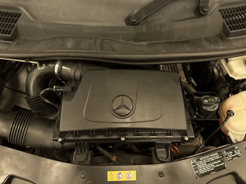 Furgoneta de carga Mercedes-Benz Metris 2017, techo estándar, distancia entre ejes de 126"