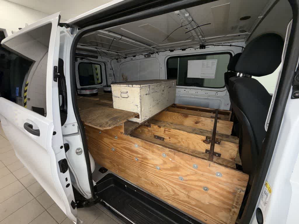 Furgoneta de carga Mercedes-Benz Metris 2017, techo estándar, distancia entre ejes de 126"