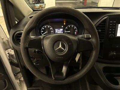 Furgoneta de carga Mercedes-Benz Metris 2017, techo estándar, distancia entre ejes de 126"