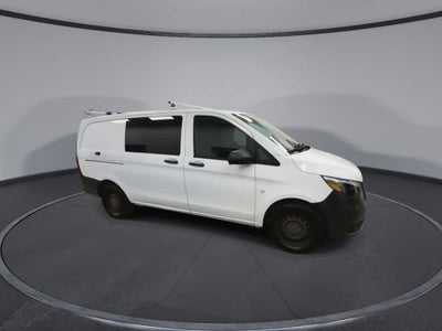 Furgoneta de carga Mercedes-Benz Metris 2017, techo estándar, distancia entre ejes de 126"