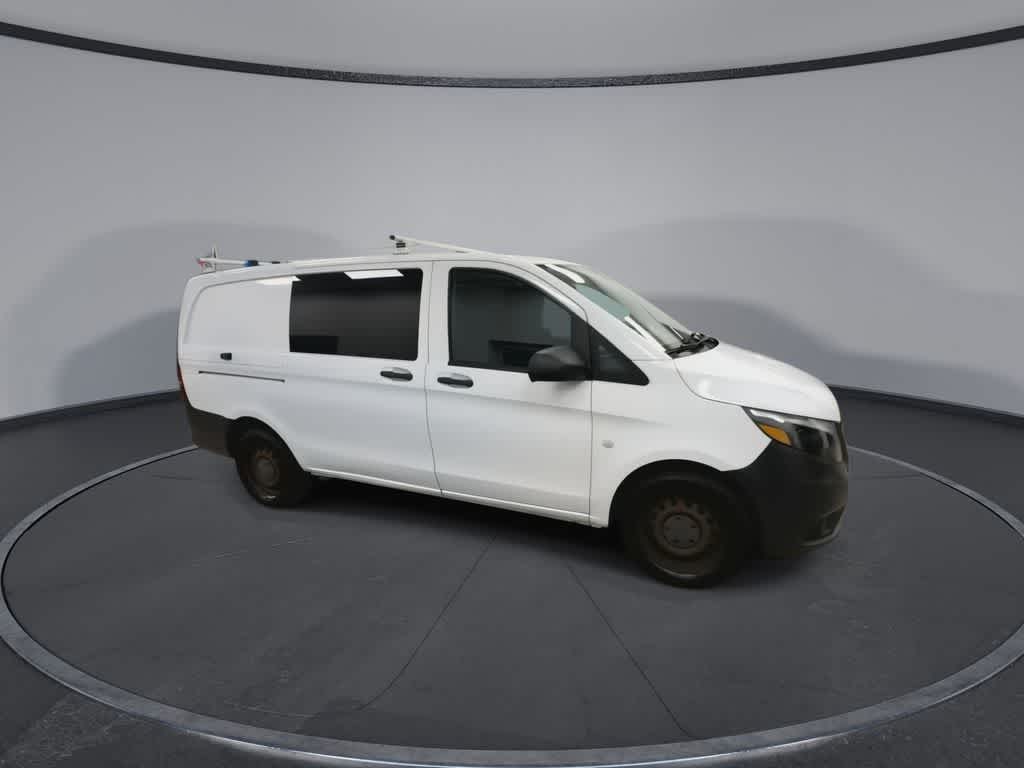 Furgoneta de carga Mercedes-Benz Metris 2017, techo estándar, distancia entre ejes de 126"