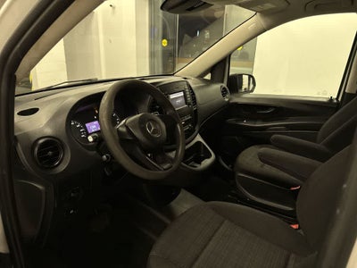 Furgoneta de carga Mercedes-Benz Metris 2017, techo estándar, distancia entre ejes de 126"