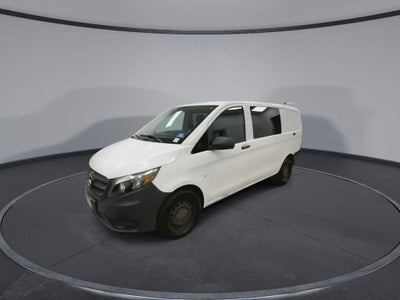 Furgoneta de carga Mercedes-Benz Metris 2017, techo estándar, distancia entre ejes de 126"