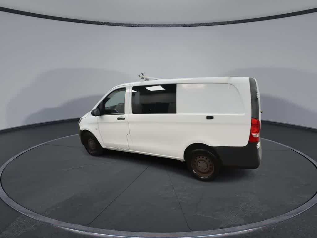Furgoneta de carga Mercedes-Benz Metris 2017, techo estándar, distancia entre ejes de 126"