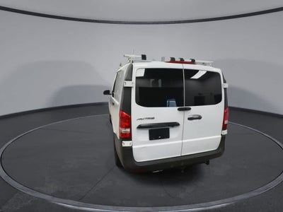 Furgoneta de carga Mercedes-Benz Metris 2017, techo estándar, distancia entre ejes de 126"