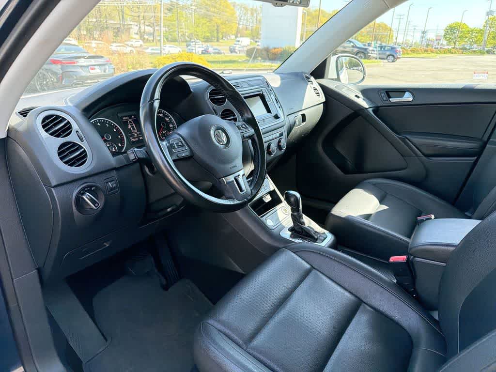 Volkswagen Tiguan S 2016