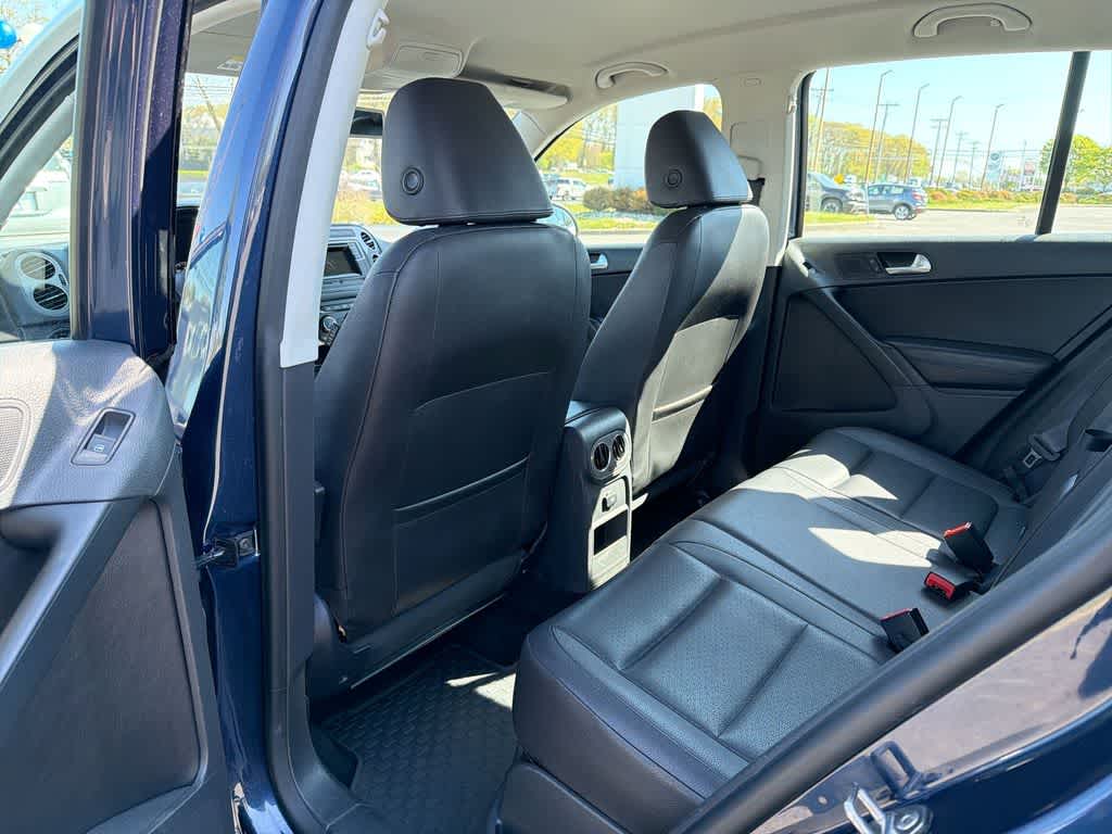 Volkswagen Tiguan S 2016