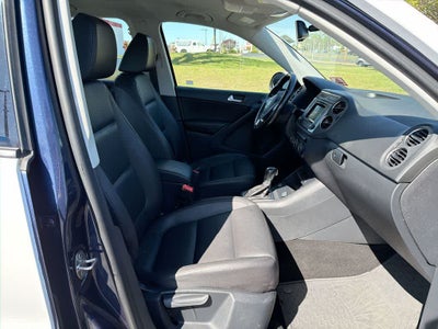 Volkswagen Tiguan S 2016