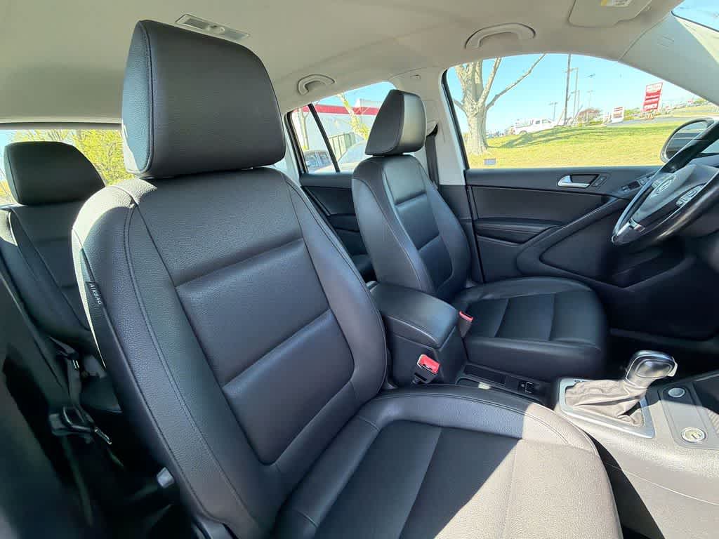 Volkswagen Tiguan S 2016