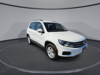 Volkswagen Tiguan S 2016