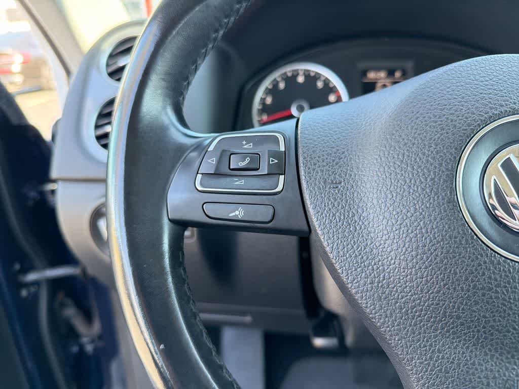 Volkswagen Tiguan S 2016