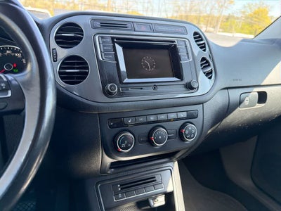 Volkswagen Tiguan S 2016