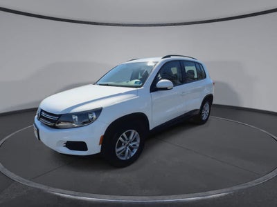 Volkswagen Tiguan S 2016