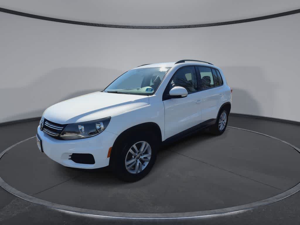 Volkswagen Tiguan S 2016