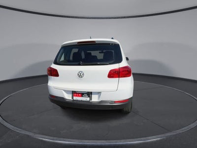 Volkswagen Tiguan S 2016