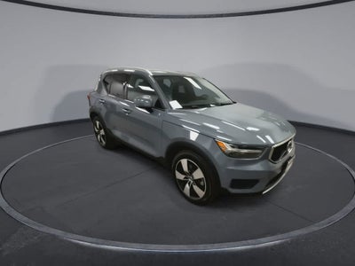 Volvo XC40 Momentum 2020