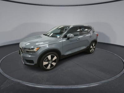 Volvo XC40 Momentum 2020