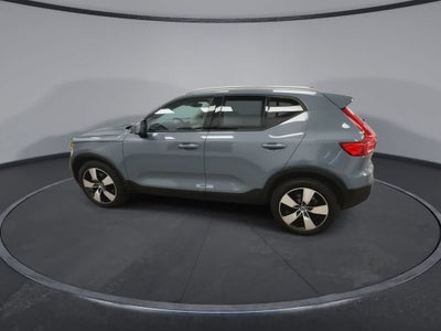 Volvo XC40 Momentum 2020