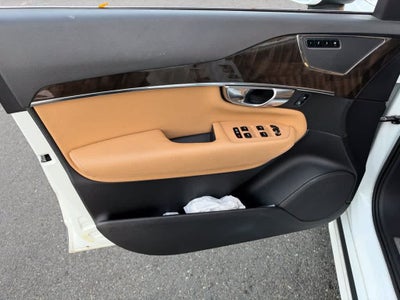 Volvo XC90 Momentum 2018